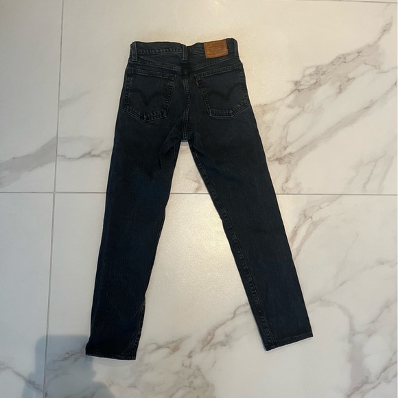 Levi’s Wedgie Jeans (23) - Picture 2 of 5